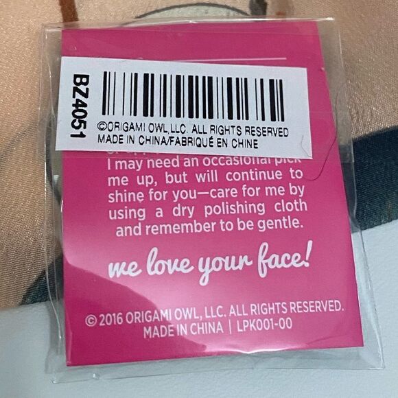 Authentic Origami owl prism living locket face NIP , charms,crystals,posh BZ4051 - Picture 2 of 2